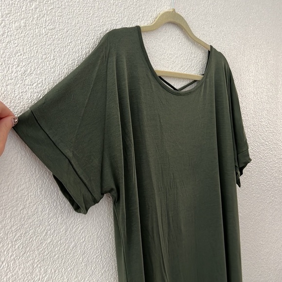 SHOP BASIC USA • Women’s Army Green Short Sleeve Slit Open Back Long Dress - Picture 5 of 8